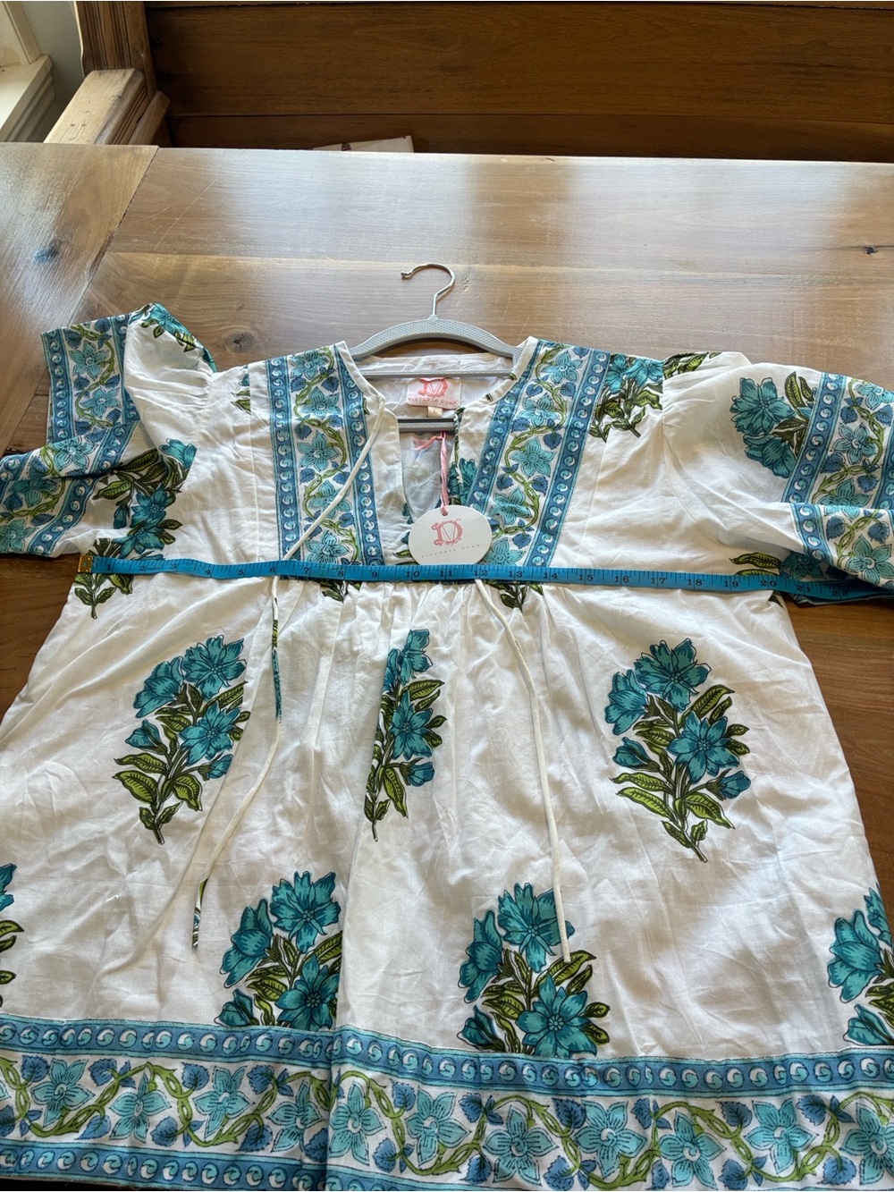 Victoria Dunn Large womenโs 100% cotton blouse new with tags